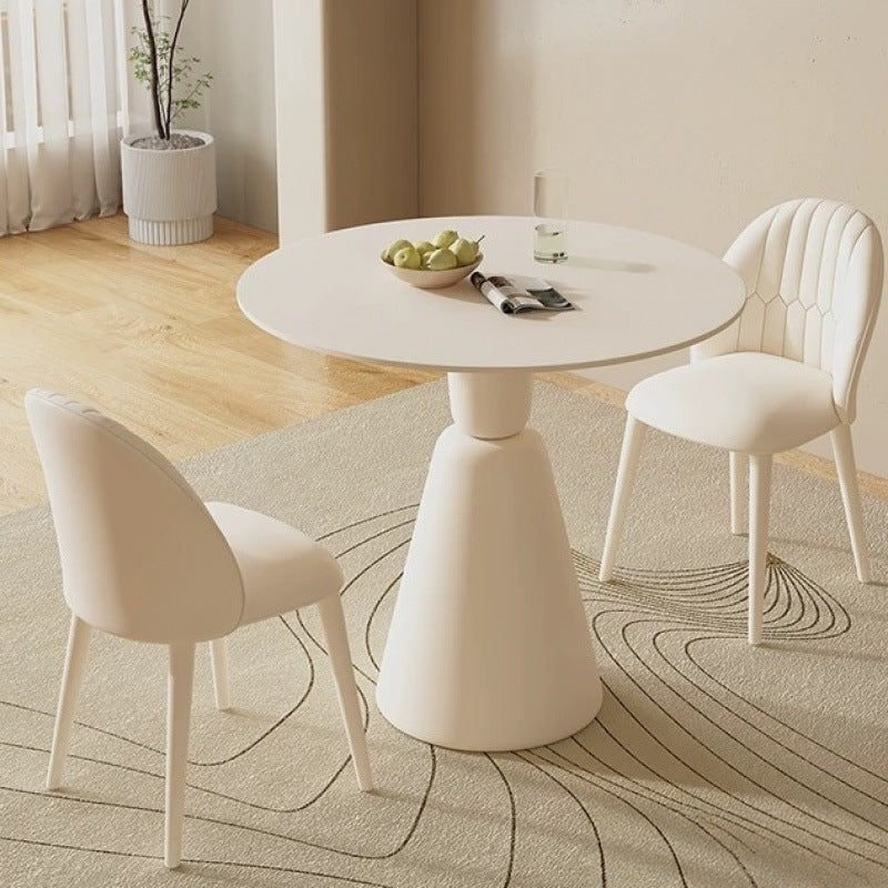 Tavoli rotondi: convivialità e stile compatto