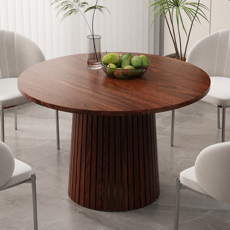 Tavolo Rotondo in Legno Scuro